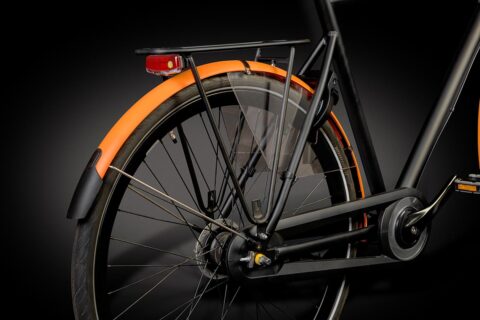 Hesling introduceert Alvaro spatbord