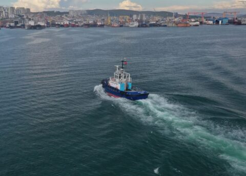 Emissievrije, elektrische sleepboot