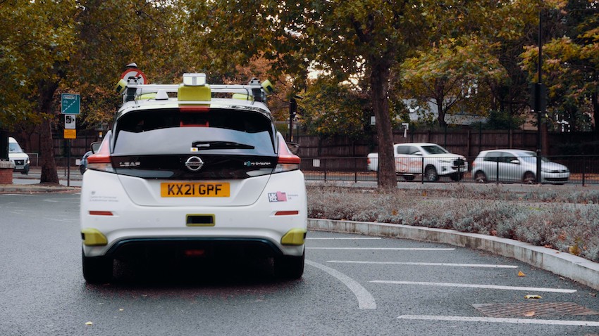 De autonome Nissan Leaf die in Londen als onderdeel van ServCity de openbare weg op gaat (foto: Nissan)