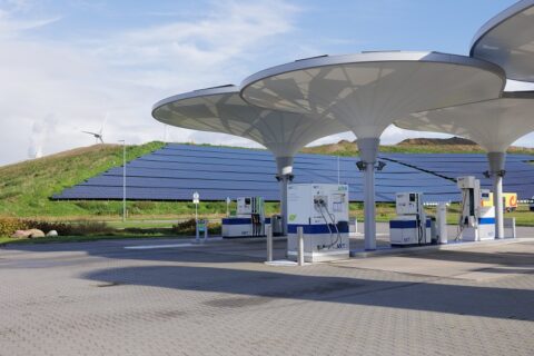 Acht waterstoftankstations in Noord-Holland