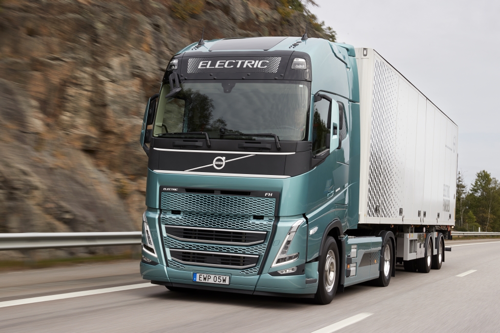 Verdens første: Volvo leverer elektriske lastebiler med fossilfritt stål
