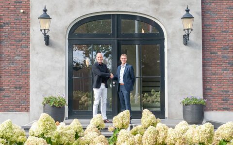 4CEE neemt Tradeinterop over