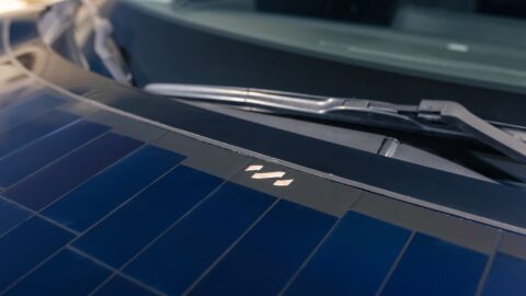 Nissan en Lightyear bouwen elektrische Ariya met zonnepanelen